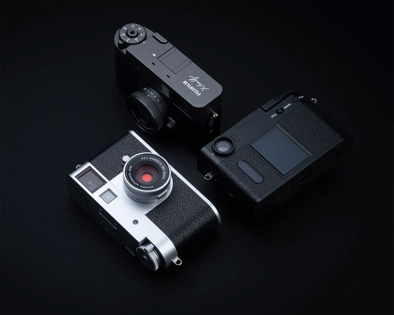 The Fujifilm X half Is a Retro-Inspired Digital Camera for Everyday Creativity